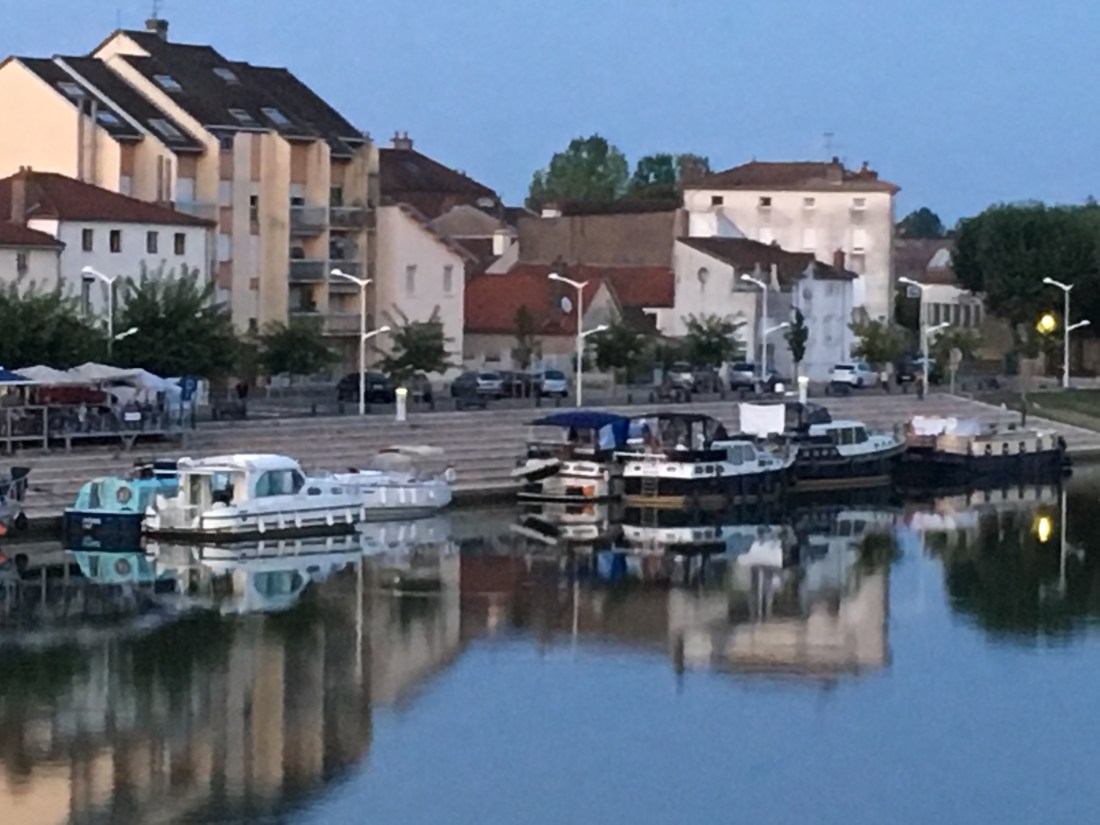 F1543F40-F041-47AC-A90B-EF5F45BD3E32