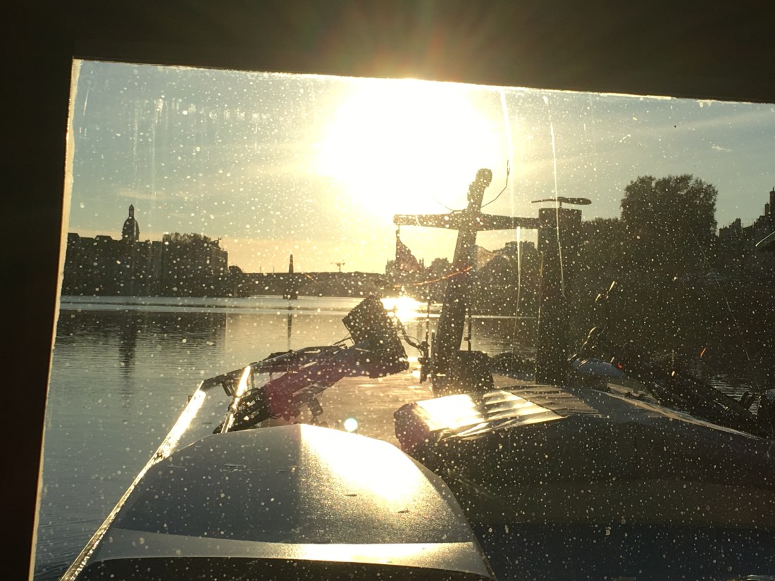 EE366506-361A-4A1A-8495-7C5F127E116B